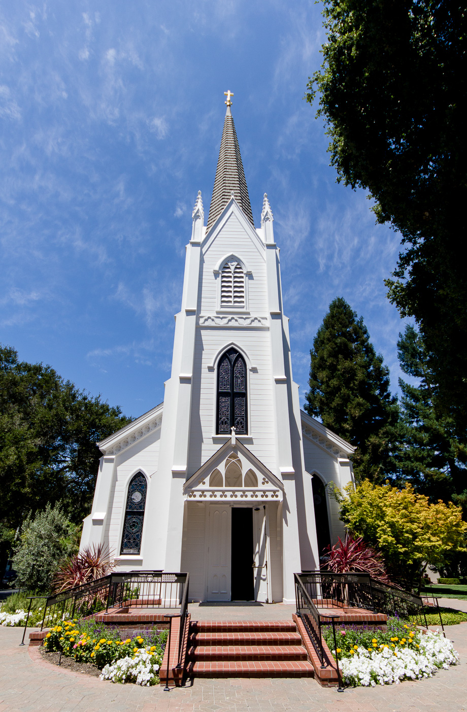 Front of the Church of the Nativity in Menlo Park on wedding day