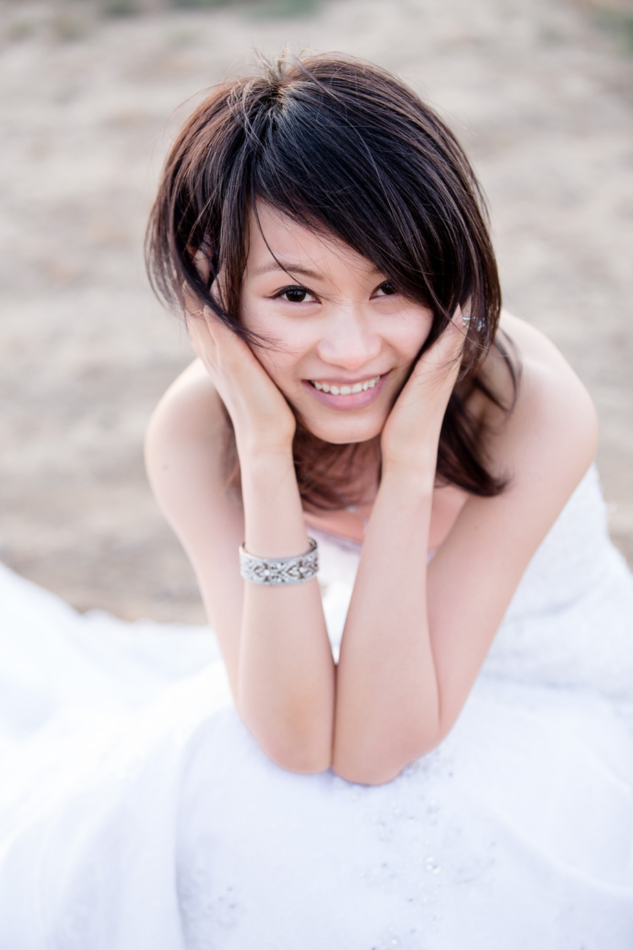 elegant Chinese bridal portrait at park in white wedding gown