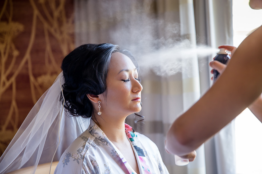 bridal makeup touchup - Deer Park Villa summer wedding