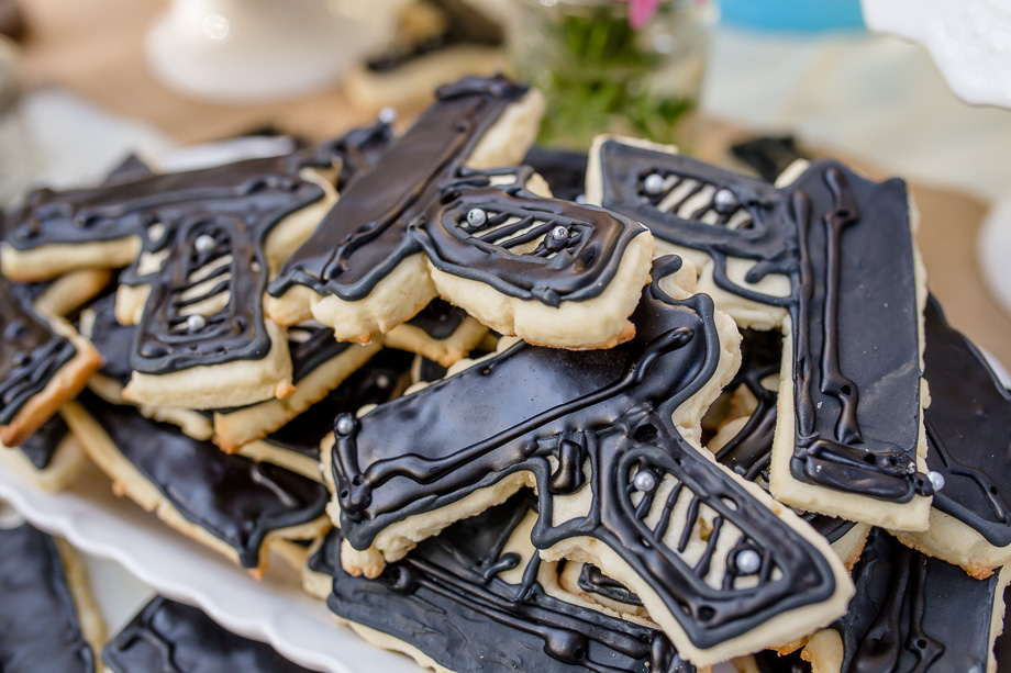 handgun cookies for a police officers wedding - bay area wedding photographer
