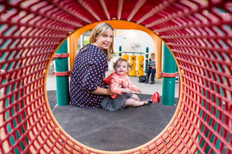 tunnel vision girl with mommy at Doerr Park