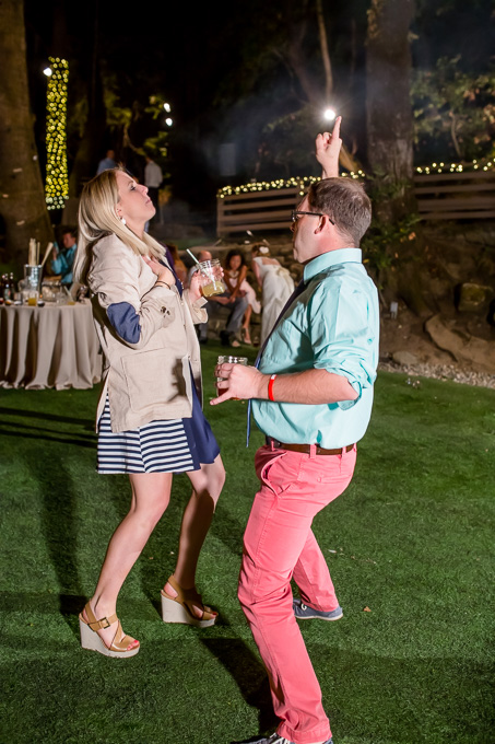 wedding guests dancing