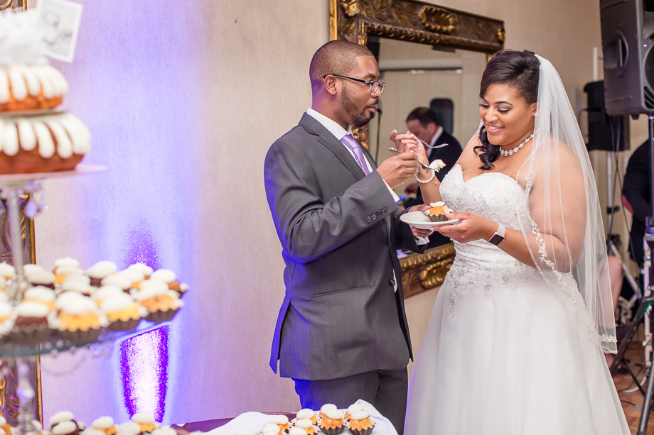 Grandview Pavilion wedding - cake cutting