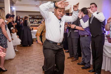 wedding guest dancing