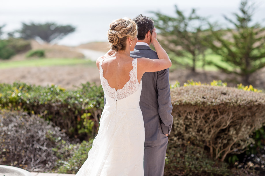 romantic first look at private backyard in half moon bay