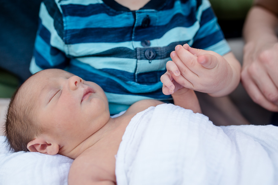 sweet sibling love - san francisco family photo