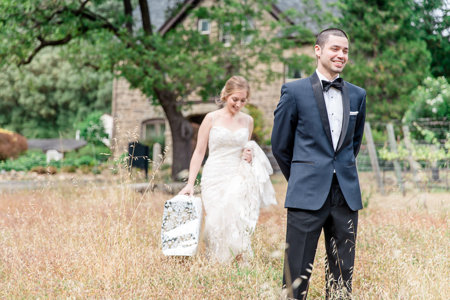 wedding day gift exchange between bride and groom