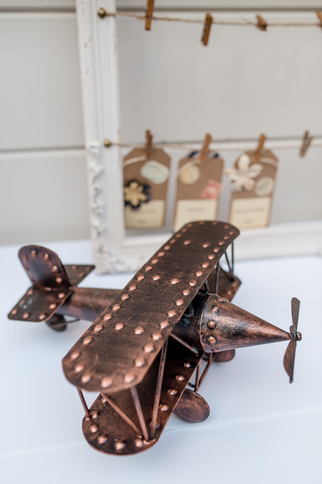 travel-themed wedding decor