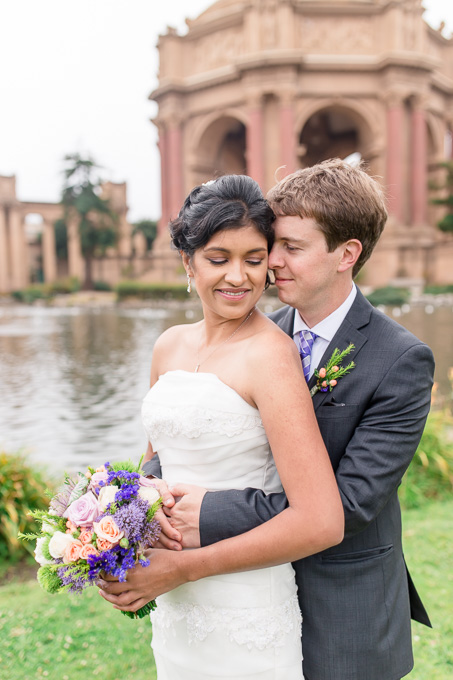 wedding photo at the San Francisco Palace of Fine Arts