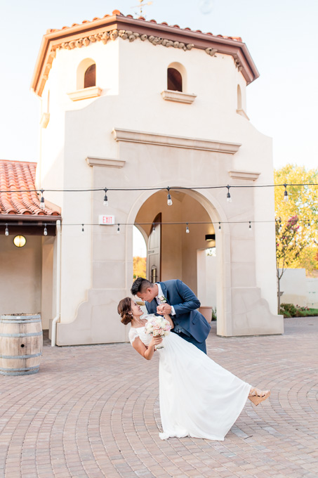 Livermore Garré Winery Martinelli Event Center wedding photo in the courtyard