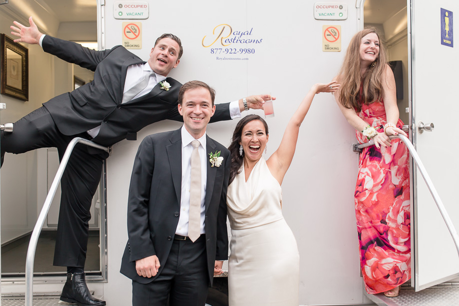 a funny wedding picture