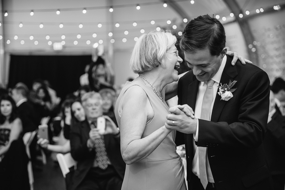 groom dancing with his mother