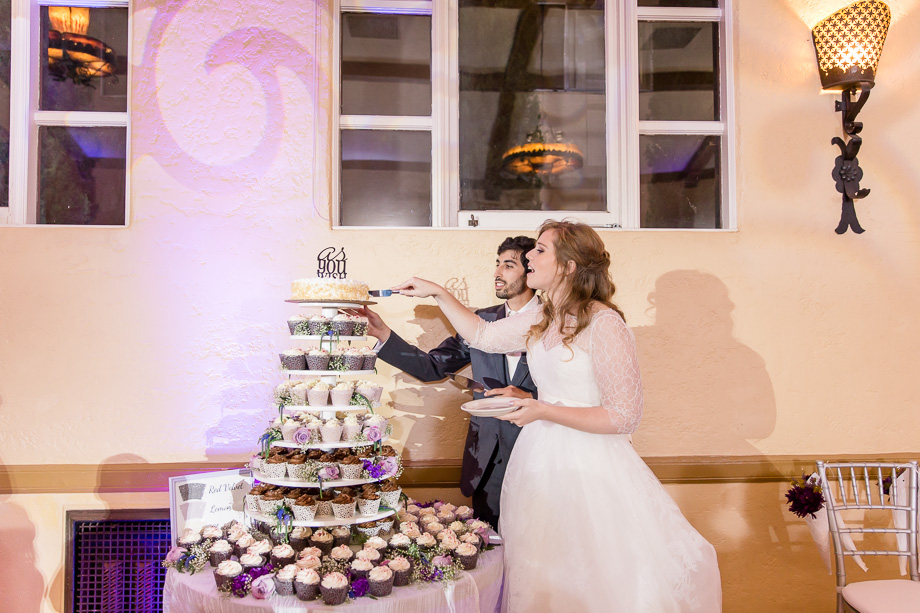 wedding cake cutting