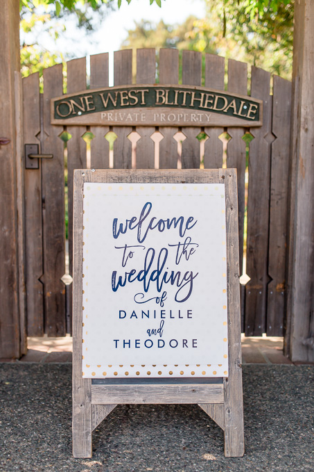 Welcome calligraphy wedding sign