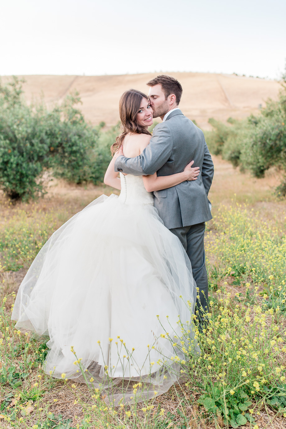 beautiful outdoor vinyard wedding portrait at purple orchid resort and spa in Livermore